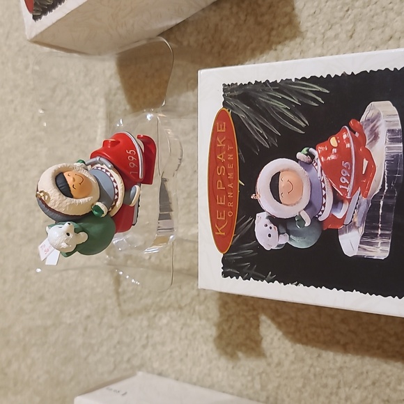 Hallmark set-12 frosty friends Ornaments from 1986-1997 - Picture 14 of 17